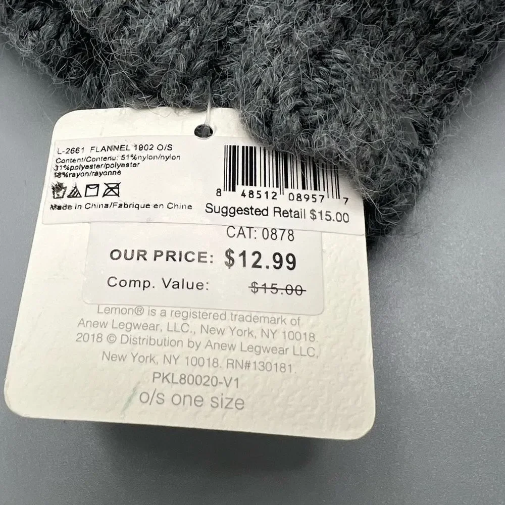 Lemon Women’s Gray Fuzzy Snowflake Crew Socks